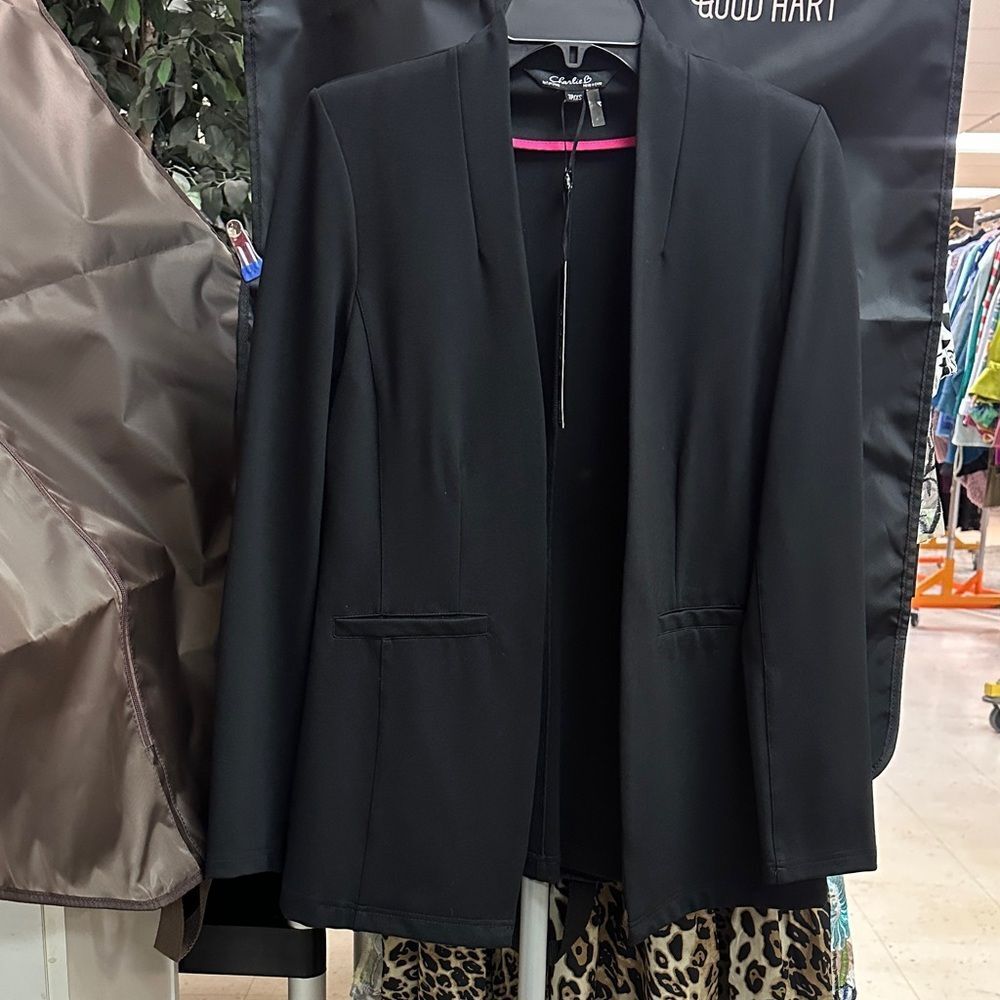 CHARLIE B Elegant Black Women's Blazer